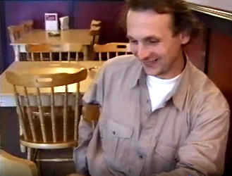 Frame from the 1999 interview with Paul Cooijmans: In shoarma bar